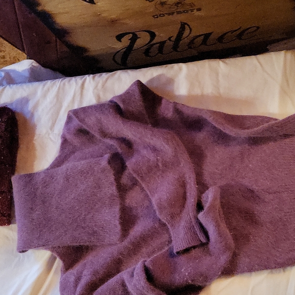 Sweater Bundle 🥰 - Picture 8 of 9